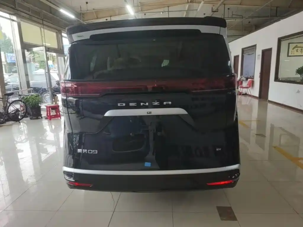 Denza D9 2026 2024 EV 620 Premium