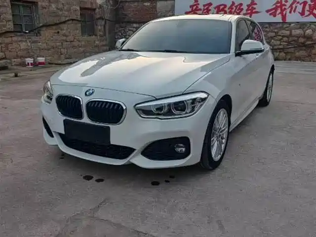 BMW 1 SERIES