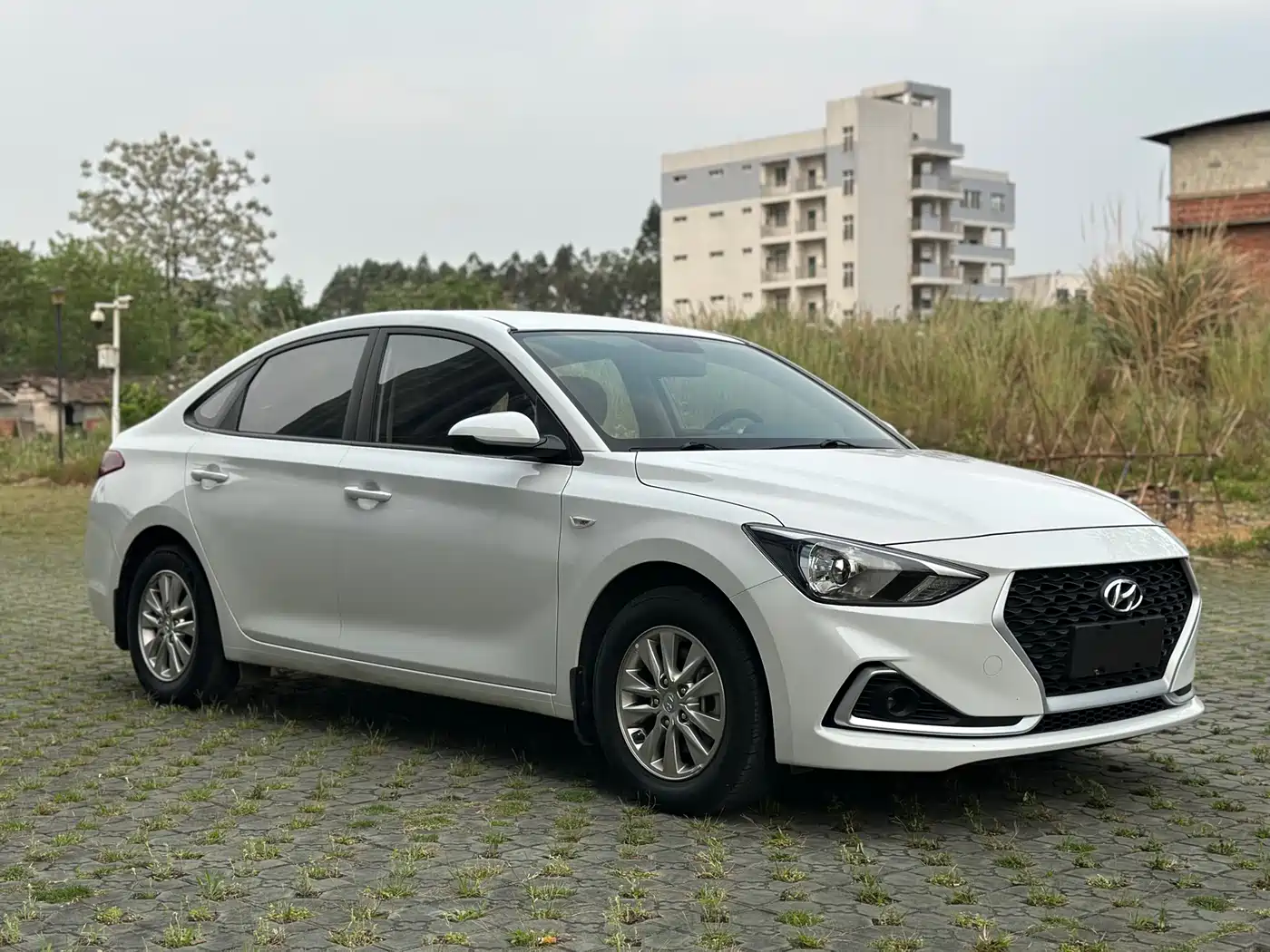 Hyundai Elantra 2018 1.6L Automatic Pleasing Edition GL China VI фото 3