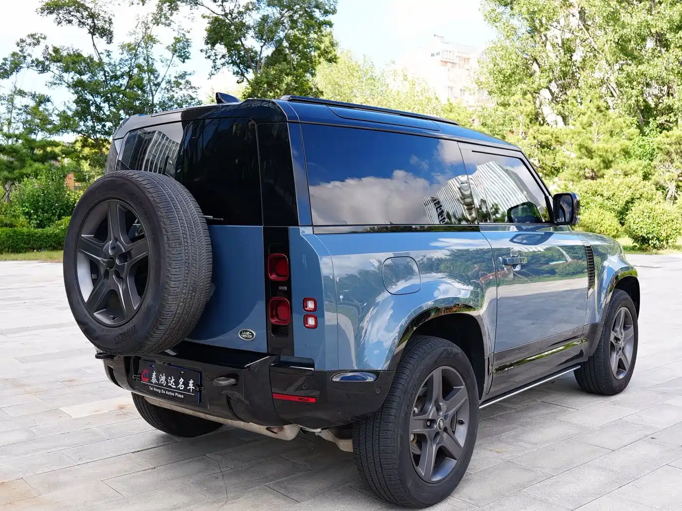 Фото 4 - Land Rover Defender