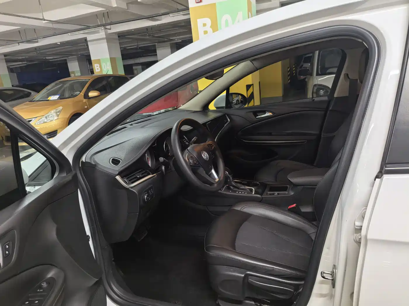 Buick Verano 2017 Sedan 20T DCT Leading фото 8