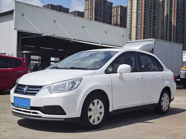 Venucia Venucia D50 2015 1.6L Automatic Fashion