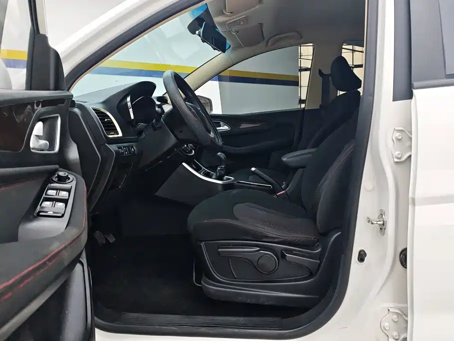 Baojun 560 2017 2016 1.8L Manual Value