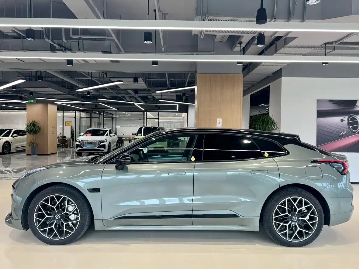 ZEEKR EXTREME KRYPTON 001