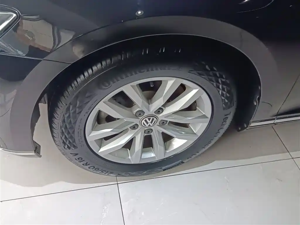 Volkswagen Magotan 2019 280TSI DSG Comfort China VI фото 23