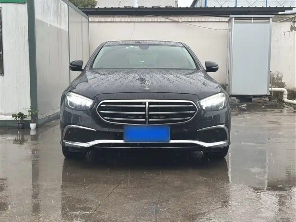 Mercedes-Benz E-Class 2023 E 300 L Fashion фото 6