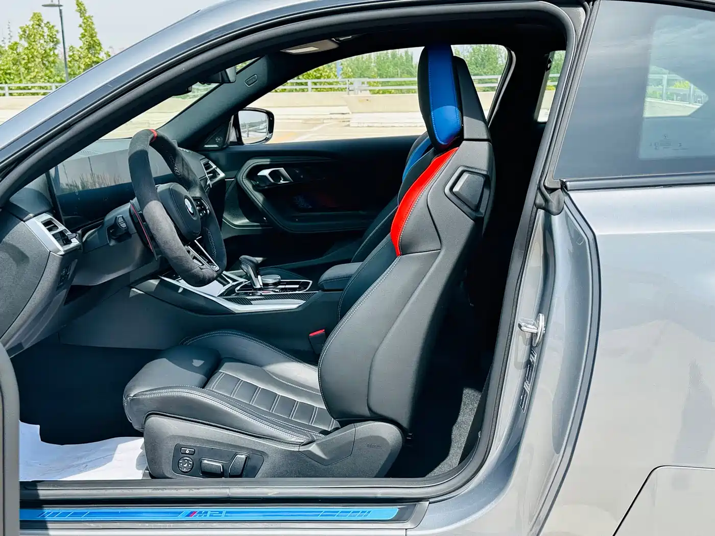 BMW M2 2024 M2 фото 10