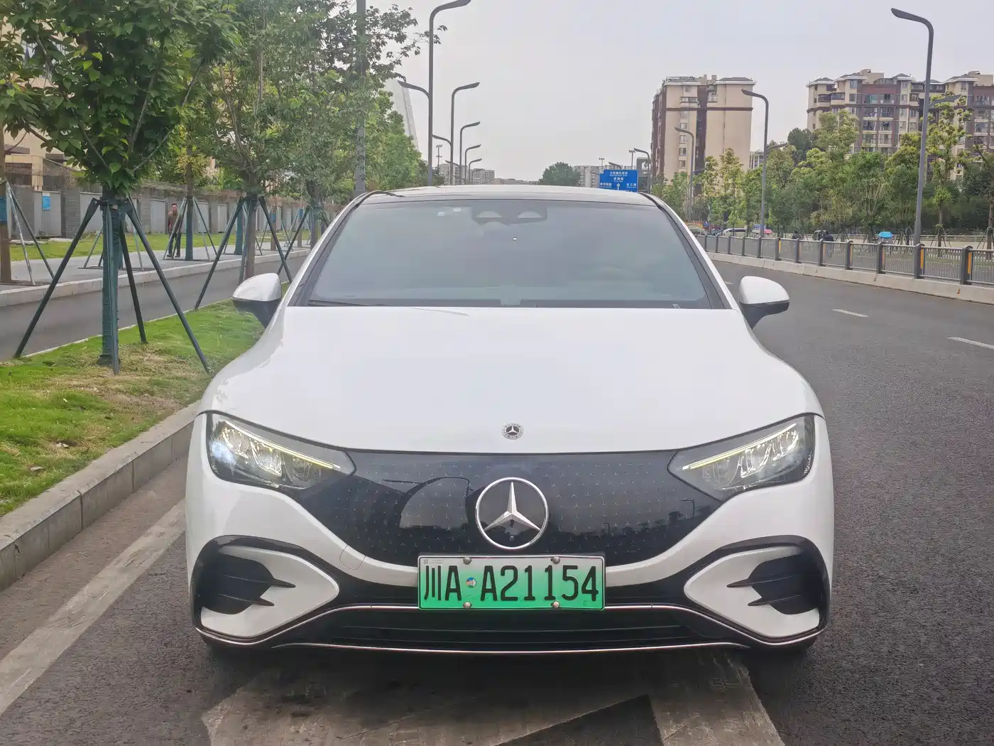 Mercedes-Benz EQE 2022 350 Luxury Edition фото 2
