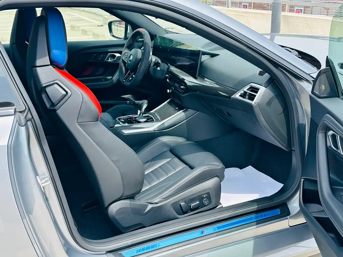 BMW M2 2024 M2 фото 25