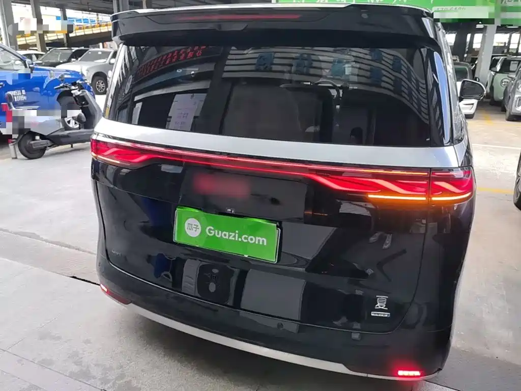BYD Xia 2025 2025 DM-i 1.5T 180km Surpass Edition