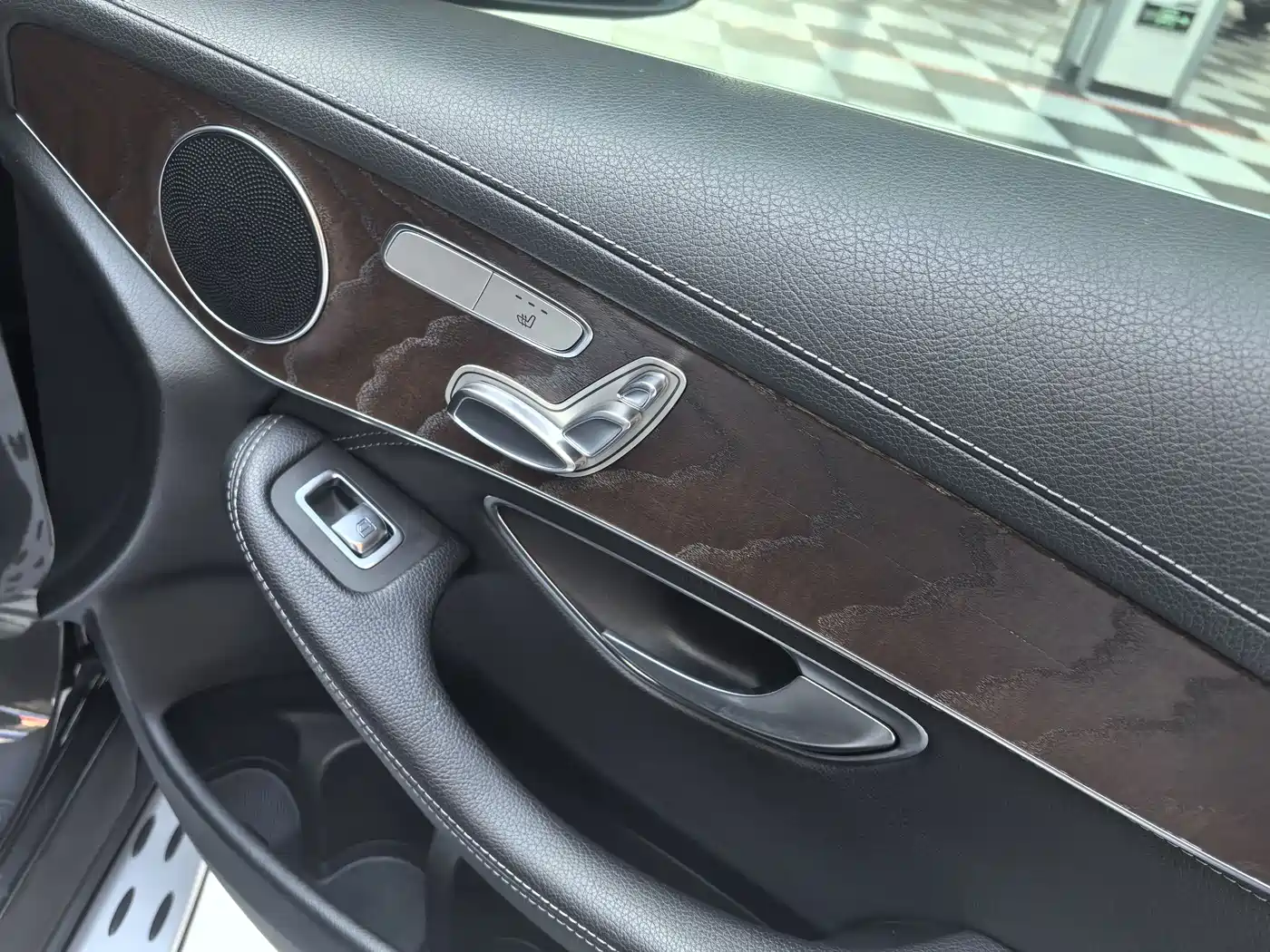 Mercedes-Benz GLC 2020 GLC 260 L 4MATIC Luxury фото 14