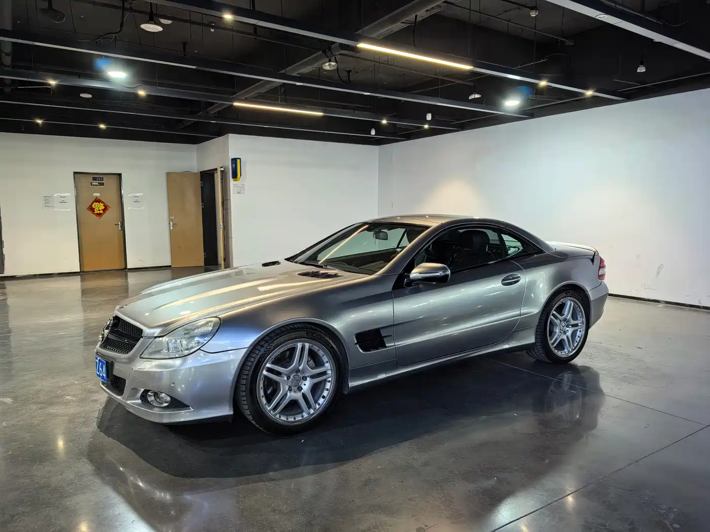 Mercedes-Benz SL-Class 2010 SL 300