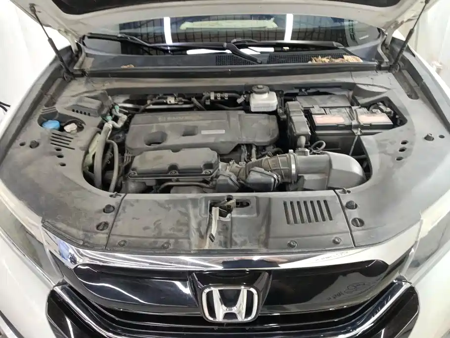 Фото 10 - Honda UR-V
