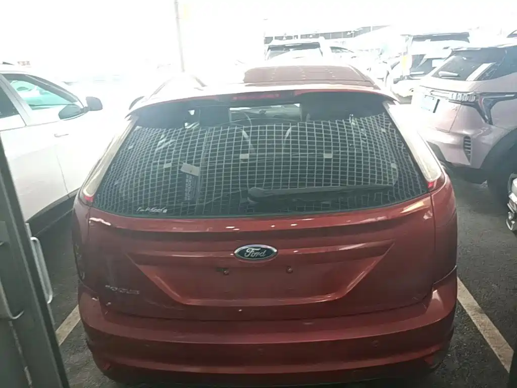 Фото 6 - Ford Focus