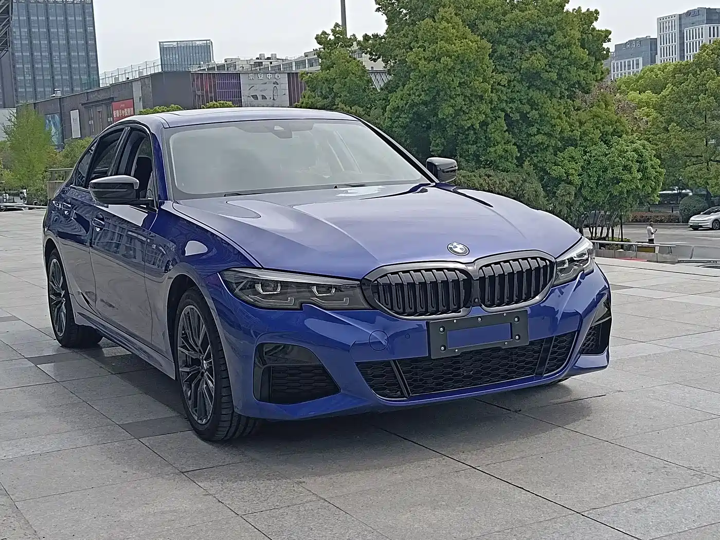 BMW 3 Series 2021 330i M Sport Night Edition фото 3