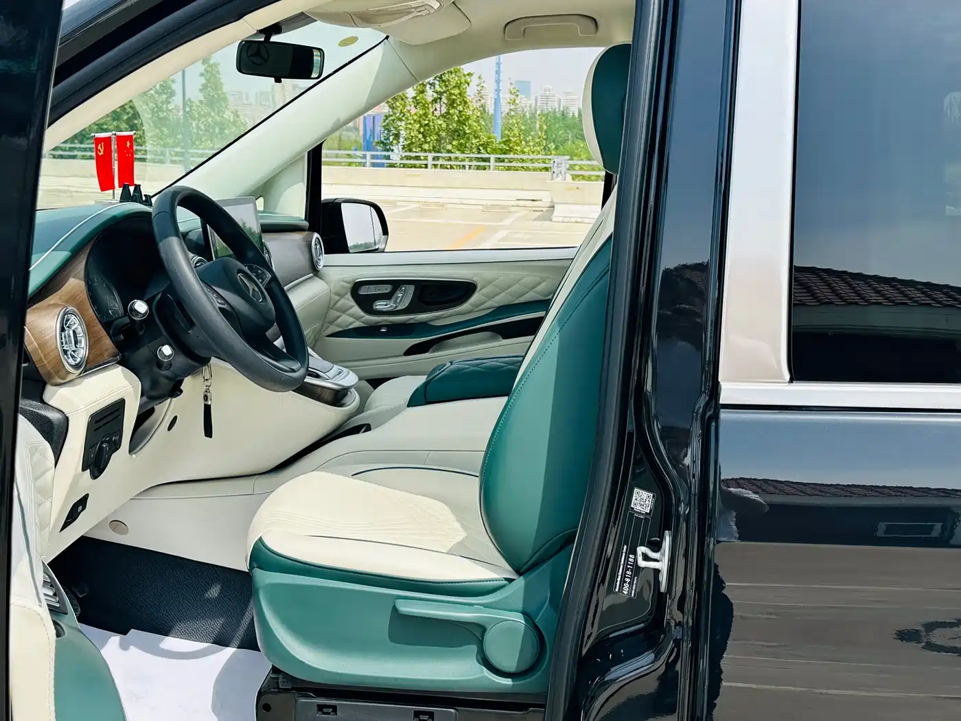 Mercedes-Benz Vito 2023 2.0T Elite 7-Seater фото 12