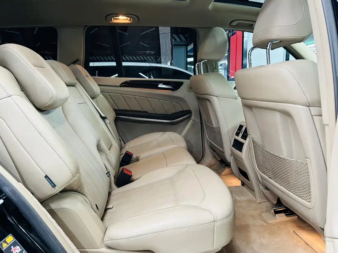 Mercedes-Benz GL-Class фото 14