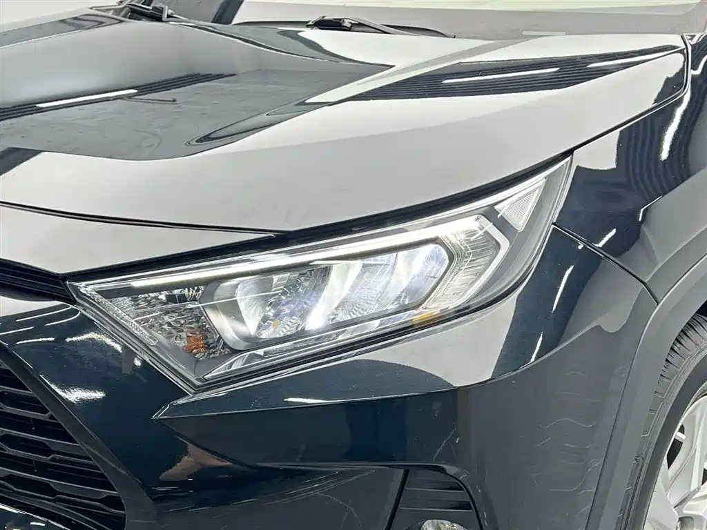 Toyota RAV4 Rongfang 2020 2.0L CVT 2WD Urban Edition фото 9