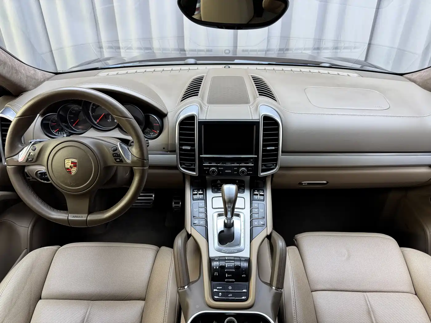 Porsche Cayenne 2011 Cayenne Turbo 4.8T фото 8
