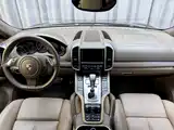 Photo 8 - Porsche Cayenne