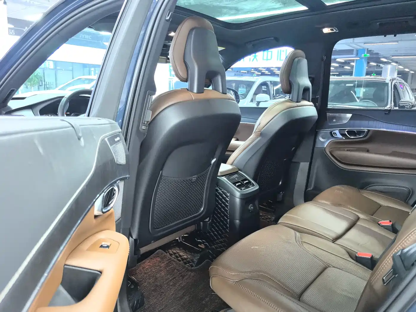 VOLVO XC90 PLUG-IN HYBRID