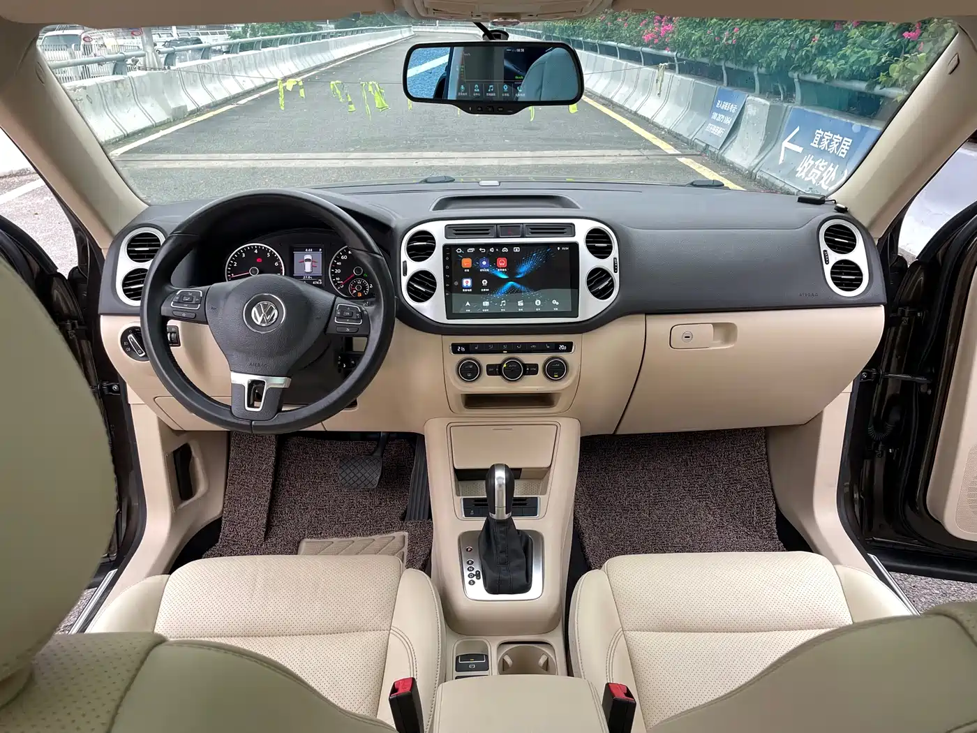 Volkswagen Tiguan 2013 1.8TSI Automatic 2WD Luxury Model фото 5