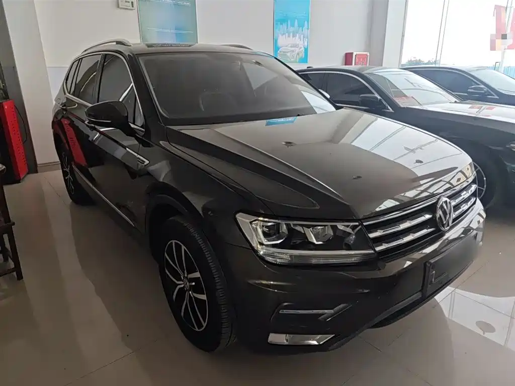 Volkswagen Tiguan L 2018 330TSI Automatic 2WD Luxury Edition фото 4