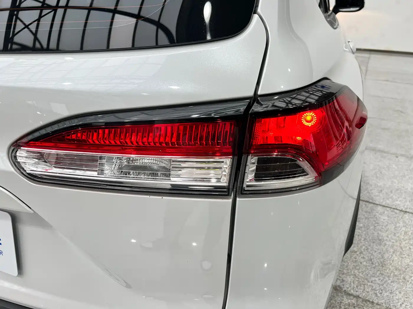 Toyota Frontlander 2023 2.0L CVT Leading Edition фото 10