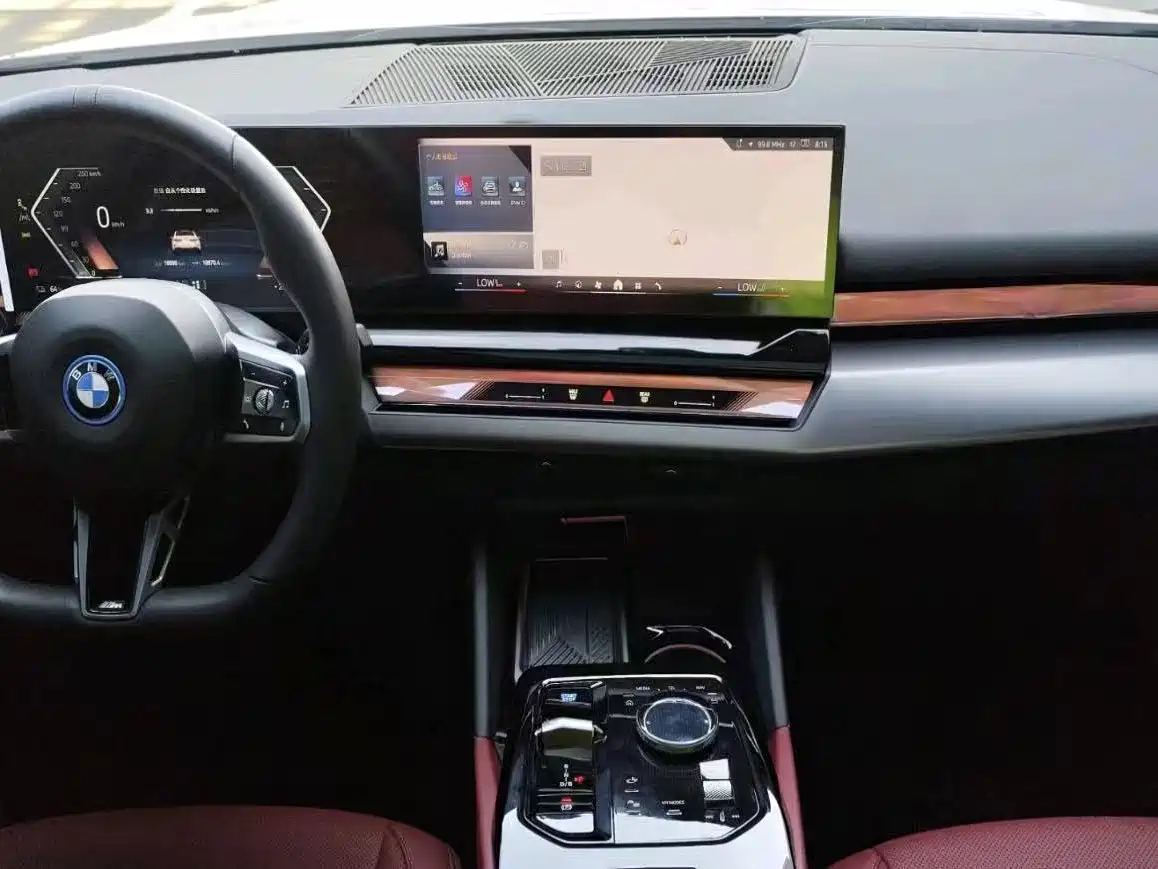 BMW i5 2026 2025 eDrive 35L M Sport Package