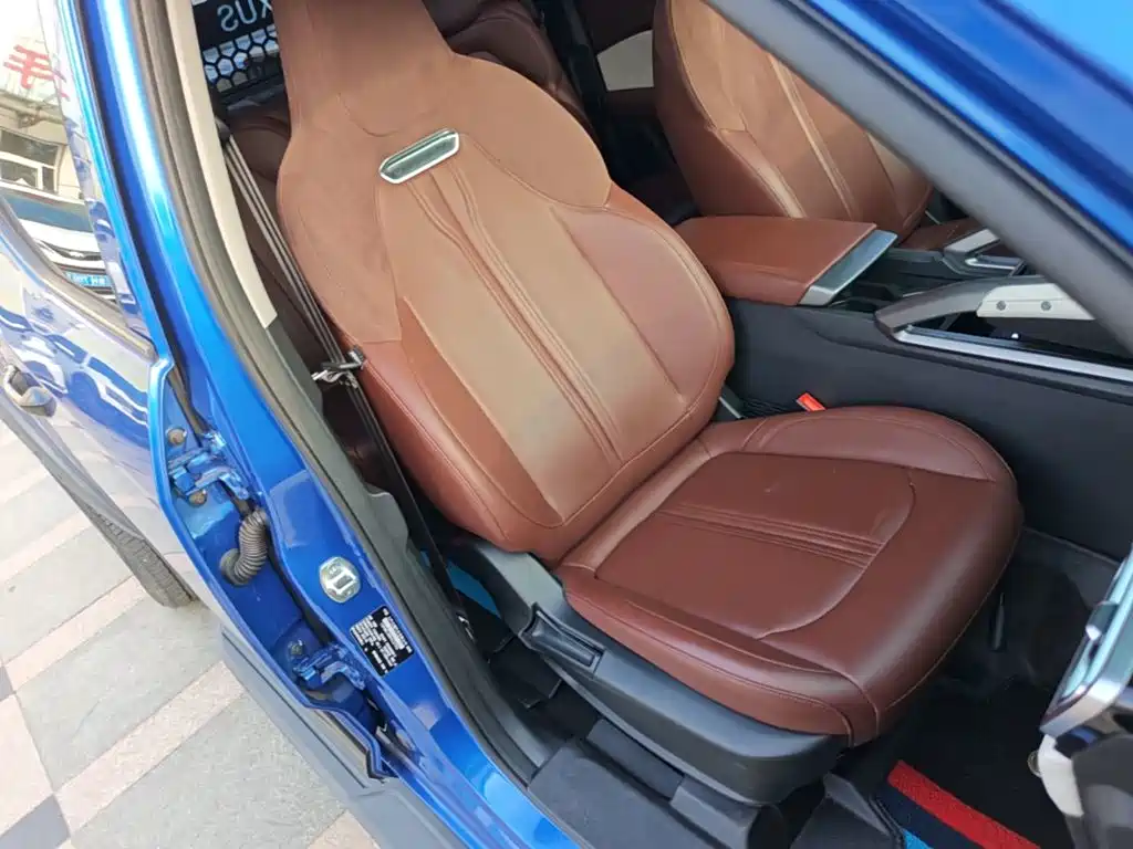 SAIC Maxus Interstellar 2023 2023 Interstellar H 2.0T Automatic Diesel Twin-Turbo 4WD Luxury Long Wheelbase