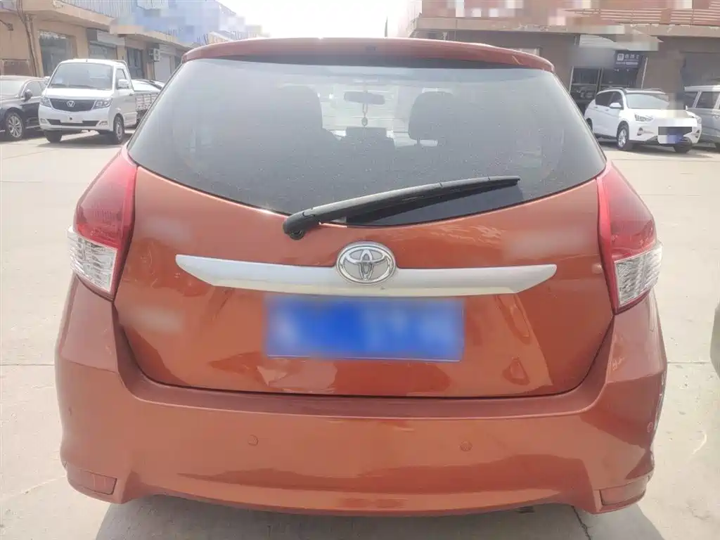 Toyota YARiS L Zhi Xuan 2015 1.5E Auto Charming Edition фото 6