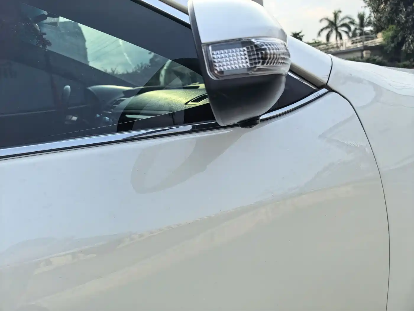 Toyota Camry 2015 2.0G Leading Edition фото 14