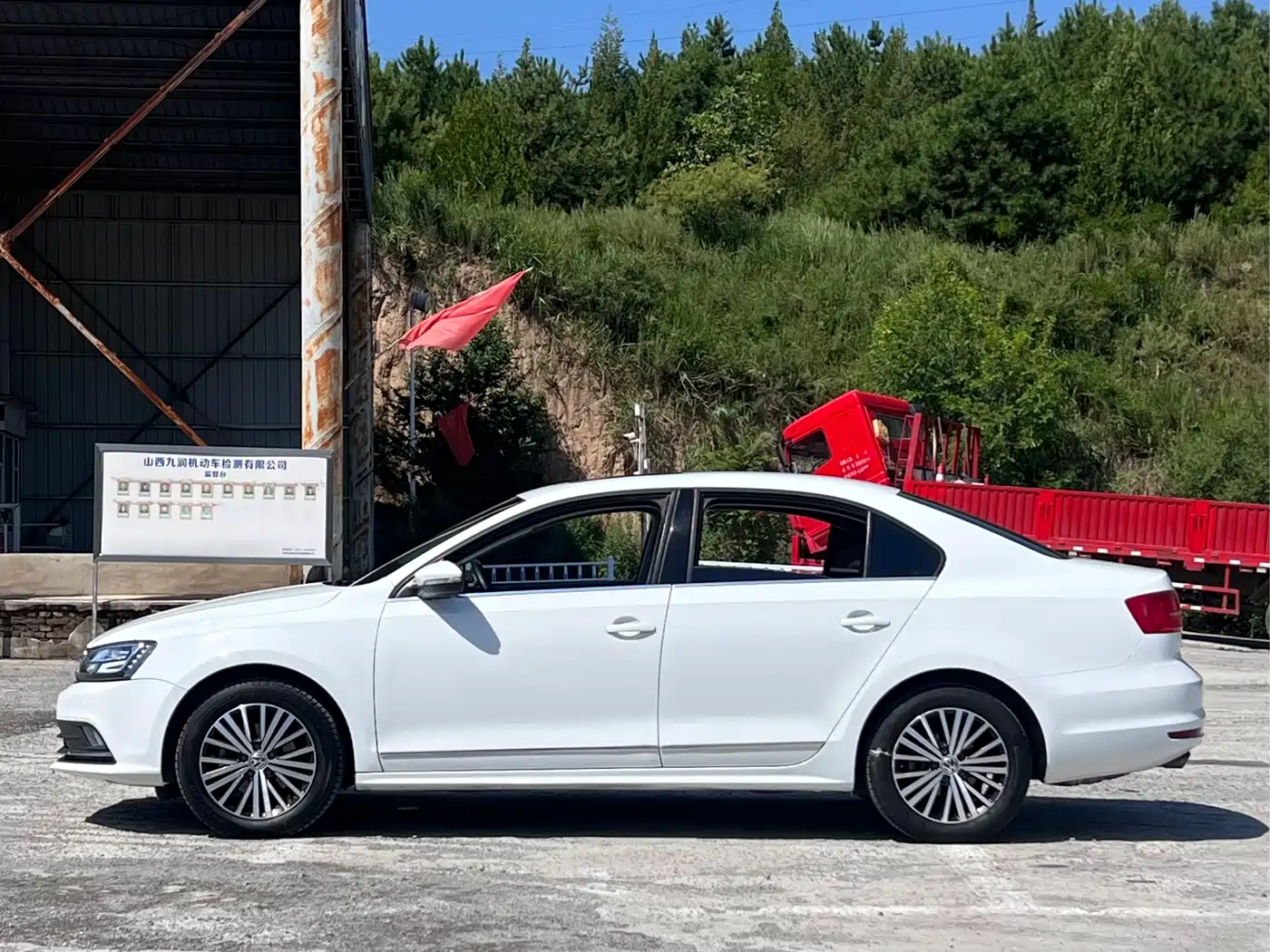 Фото 7 - Volkswagen Sagitar