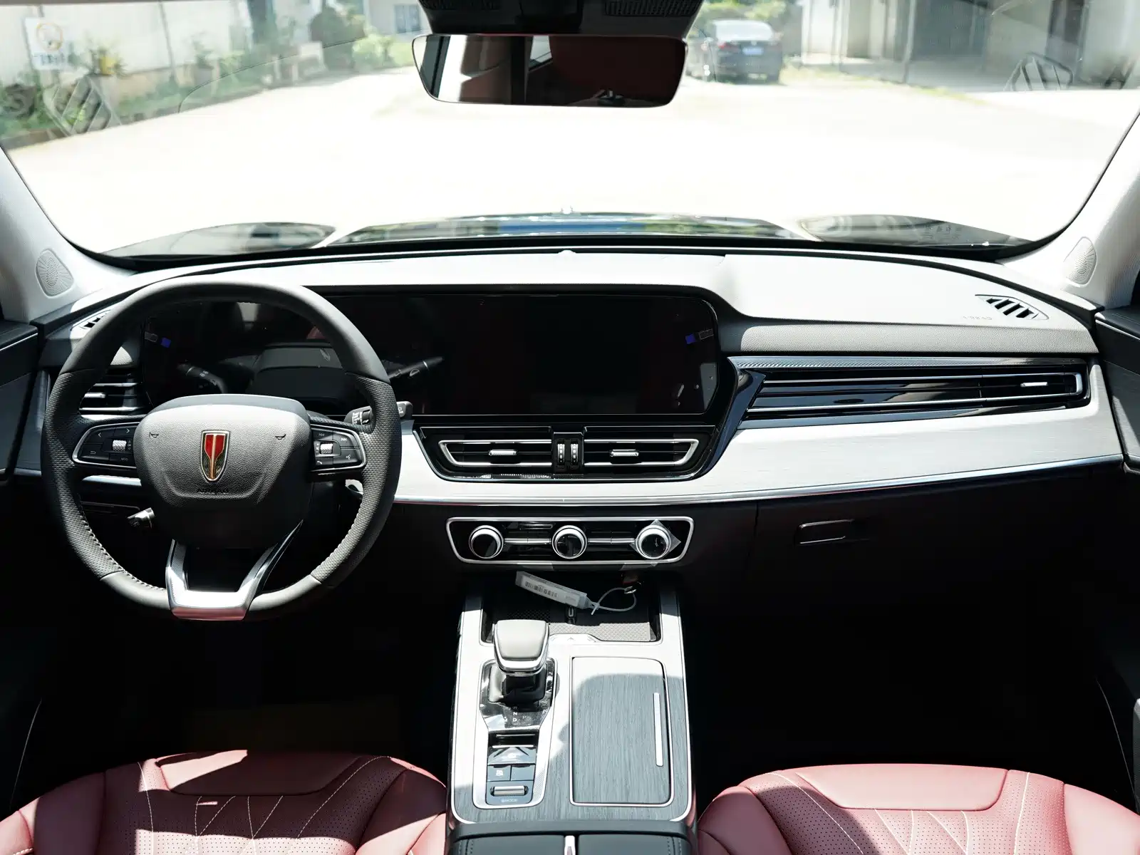 Photo 5 - Hongqi HS5