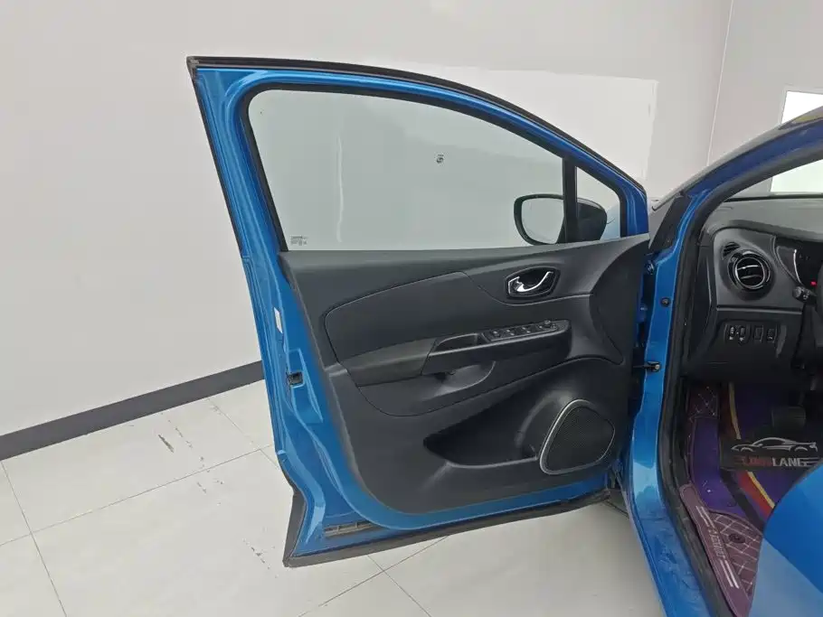 Renault Captur 2016 2015 1.2T Automatic Comfort Edition