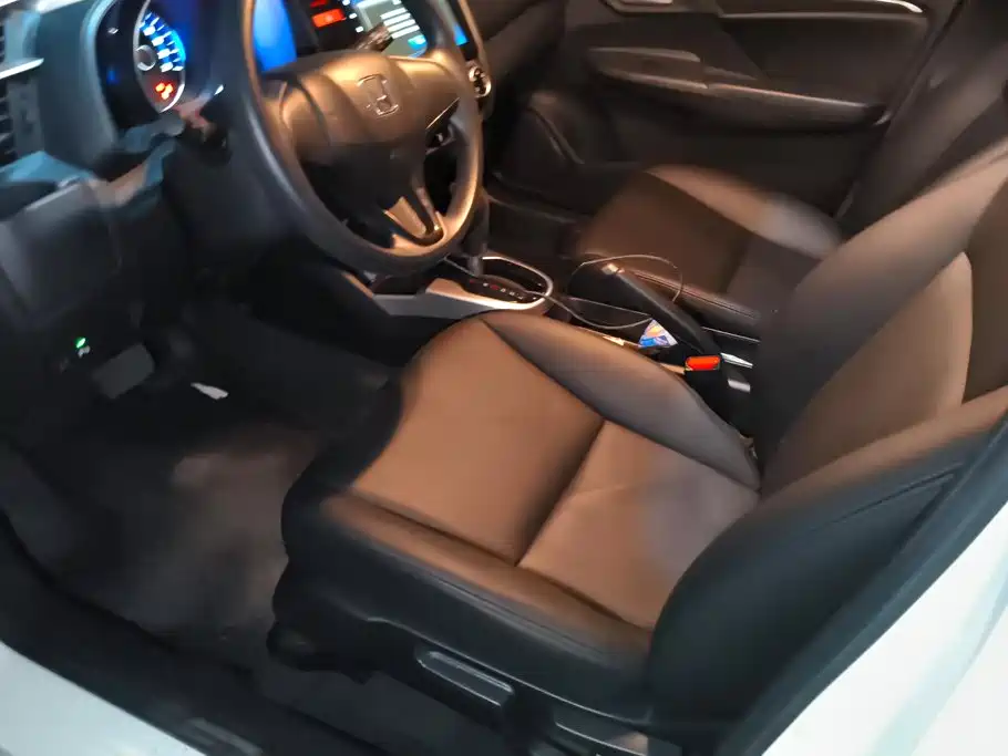 Фото 9 - Honda Fit