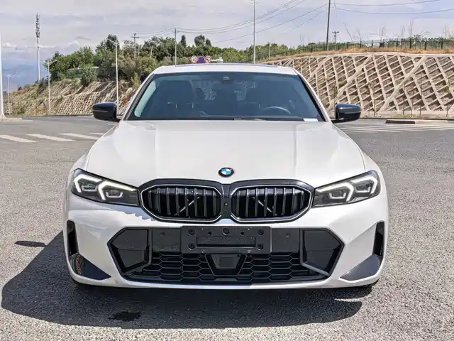 BMW 3 330Li, M Чёрный спорт-пакет