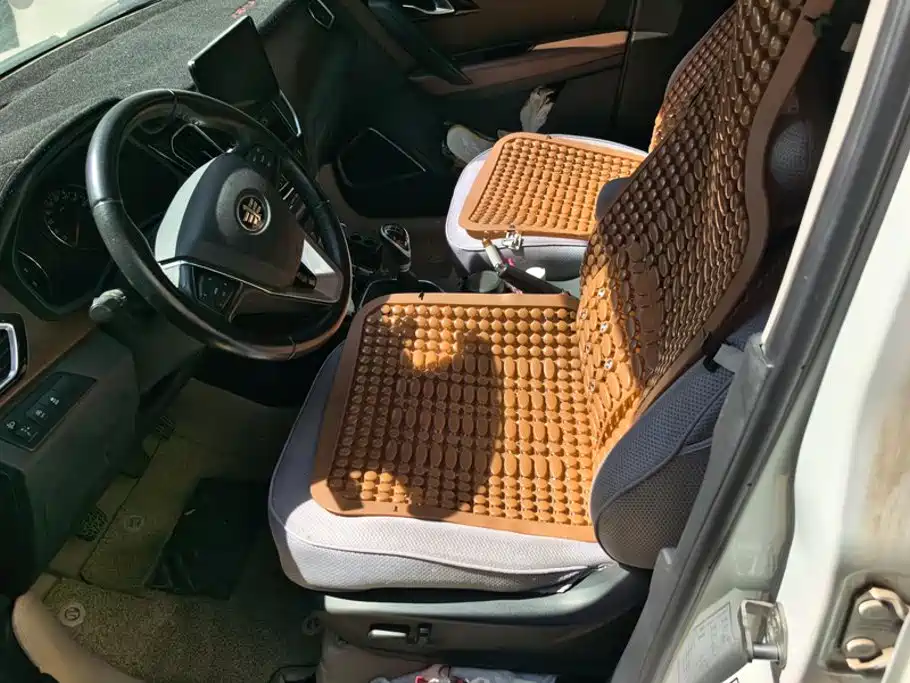 FAW Senya R7 2016 2016 1.6L Manual Premium