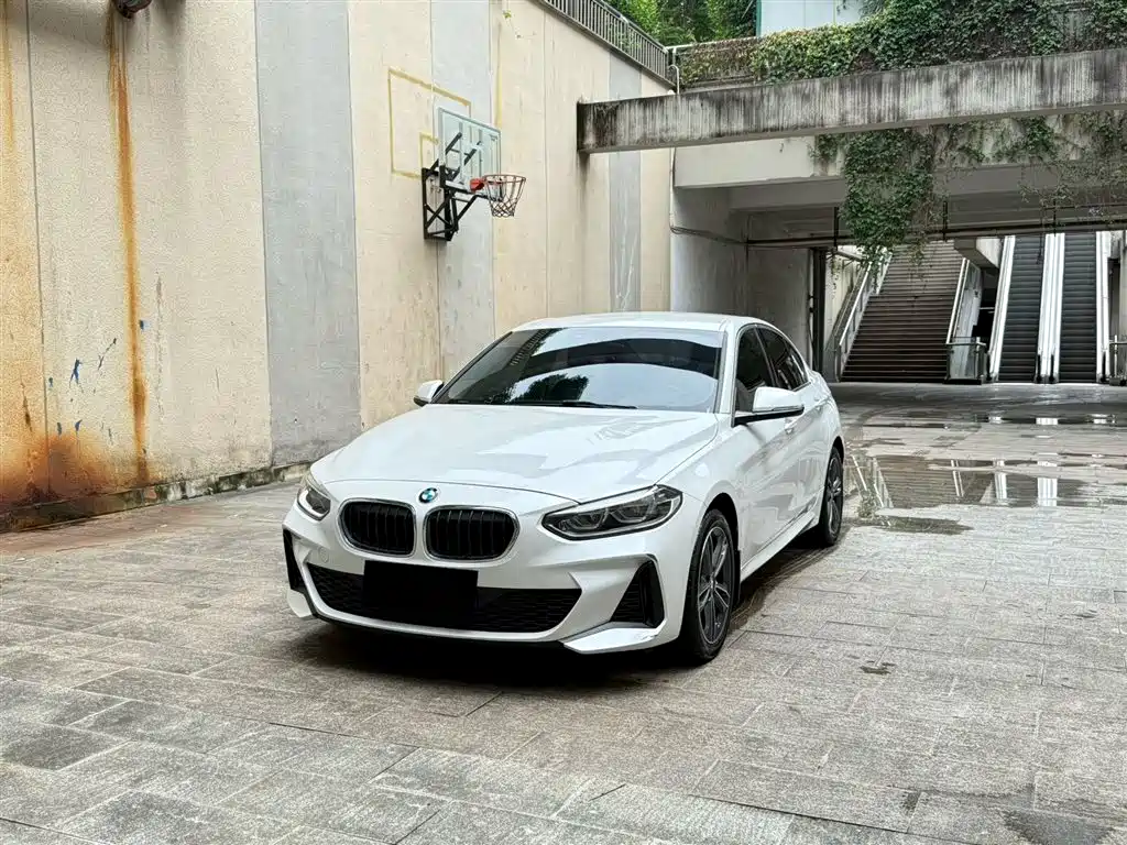 BMW 1-SERIES