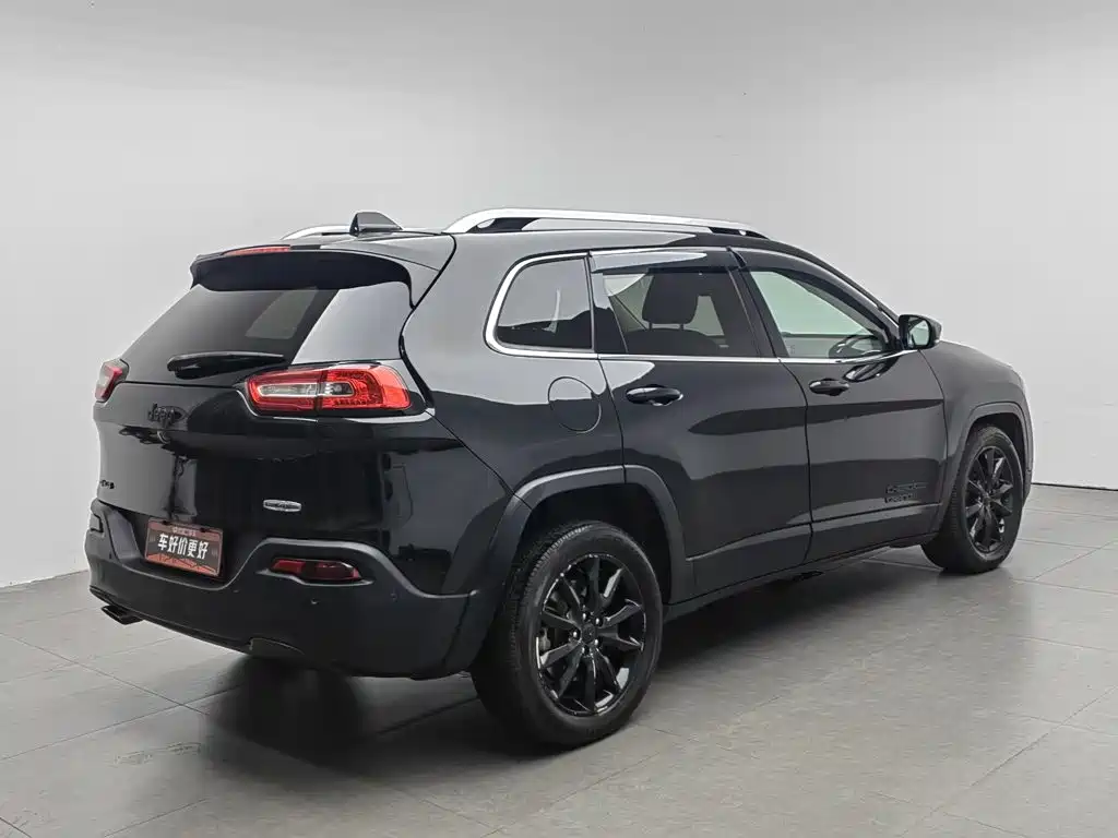 Jeep Cherokee (Import) 2014 2014 2.4L Luxury