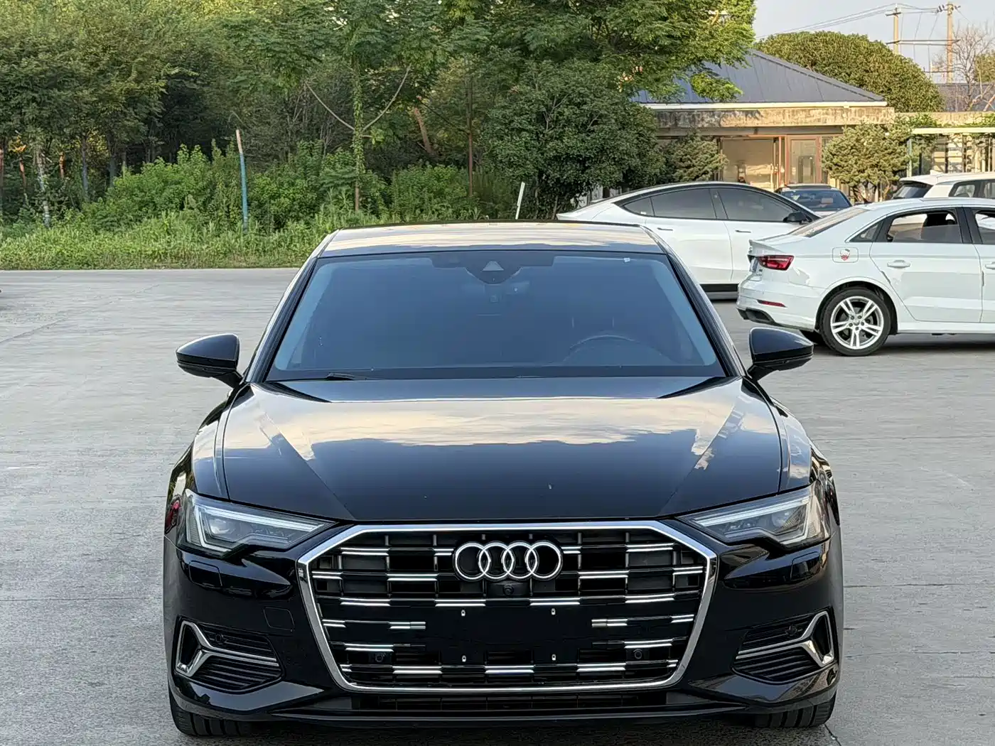 Фото 2 - Audi A6L