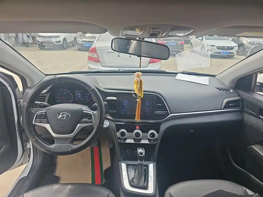 Hyundai Elantra 2019 1.5L CVT Smart Elite фото 10