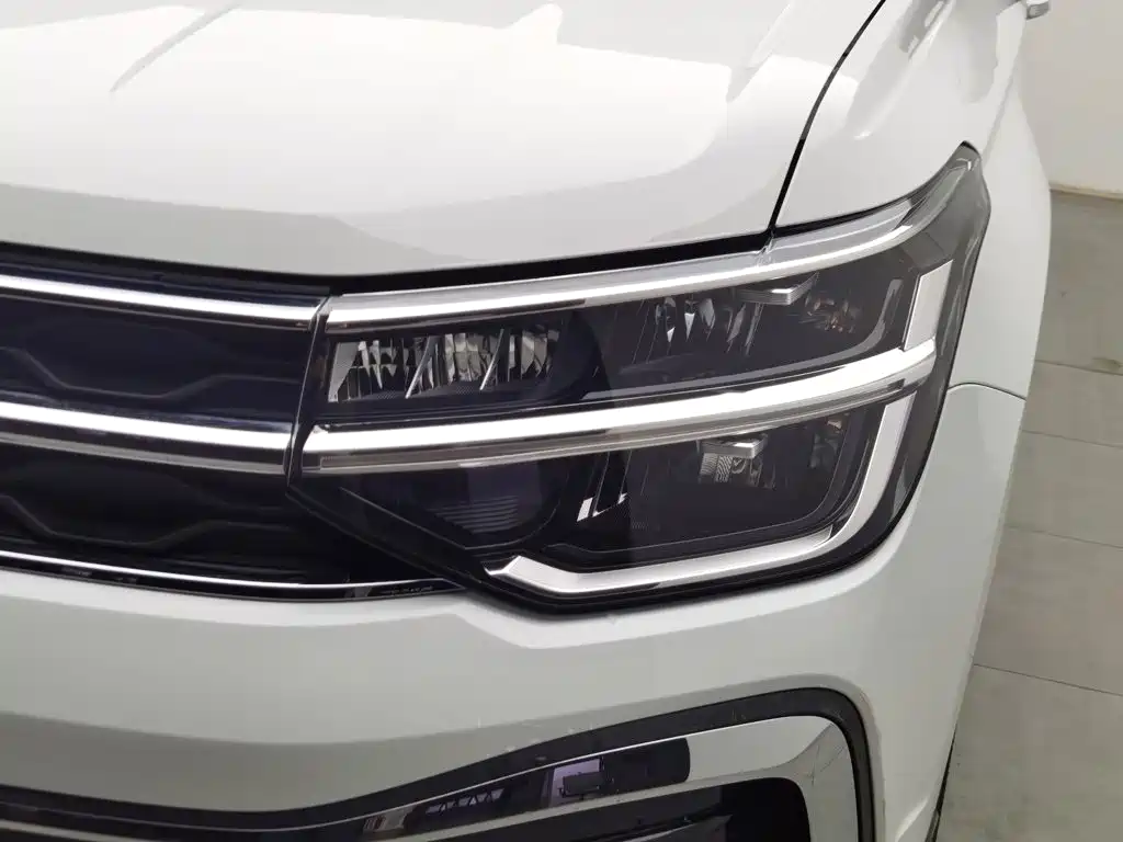 Volkswagen Tharu, миниатюра 7
