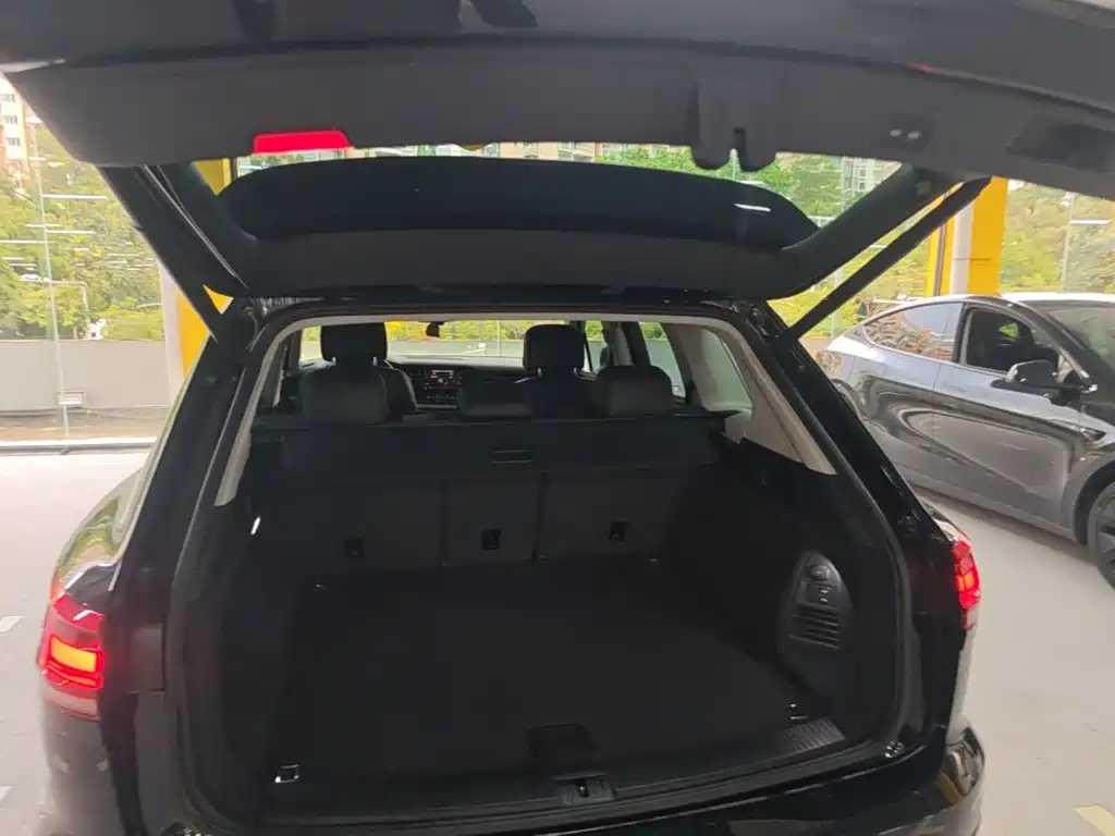 Volkswagen Touareg 2023 2022 2.0TSI Pilot Special Edition