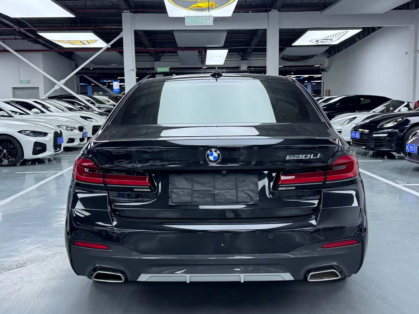 BMW 5 Series 2021 530Li Leading M Sport Package фото 21