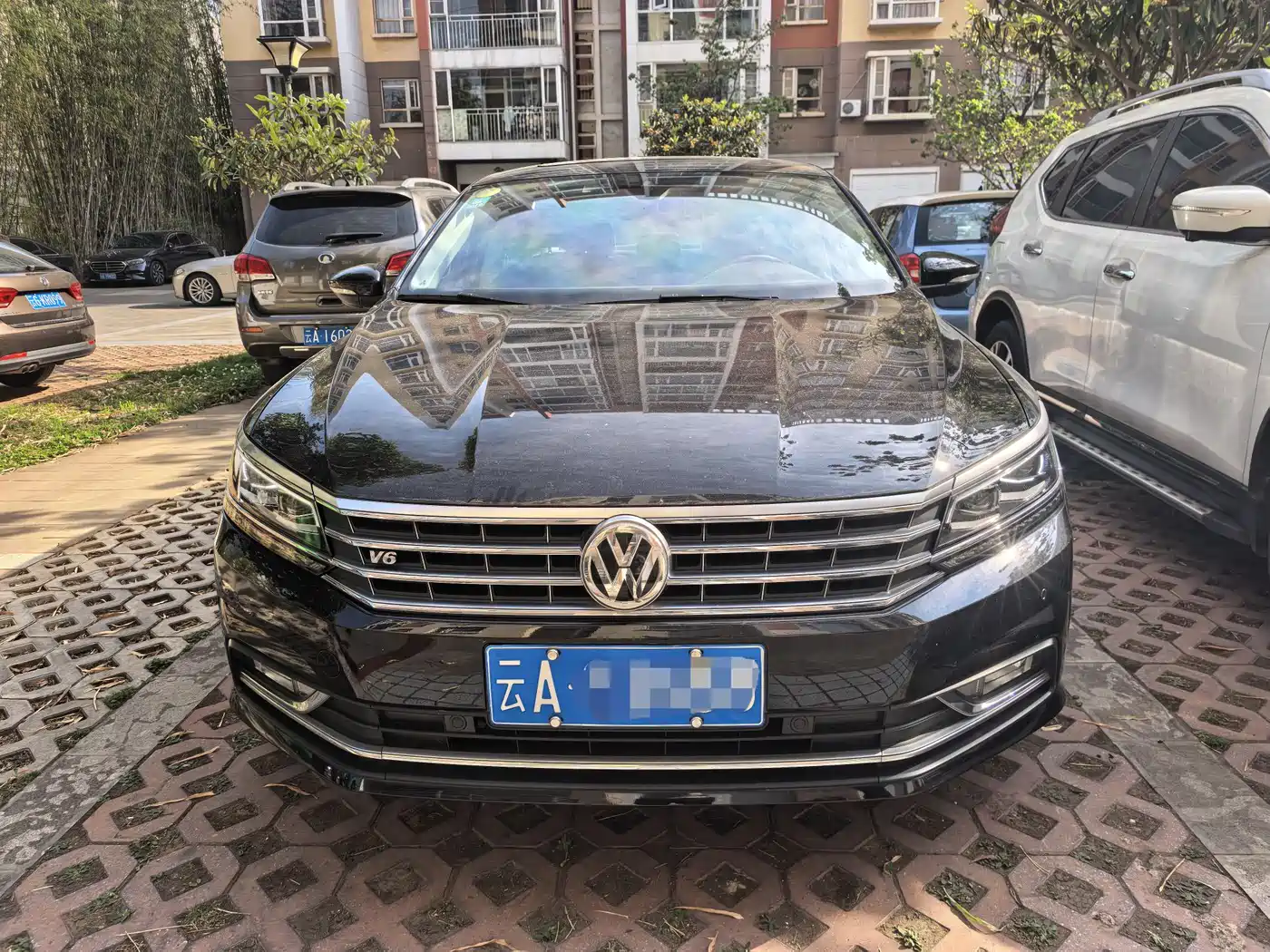 VOLKSWAGEN PASSAT