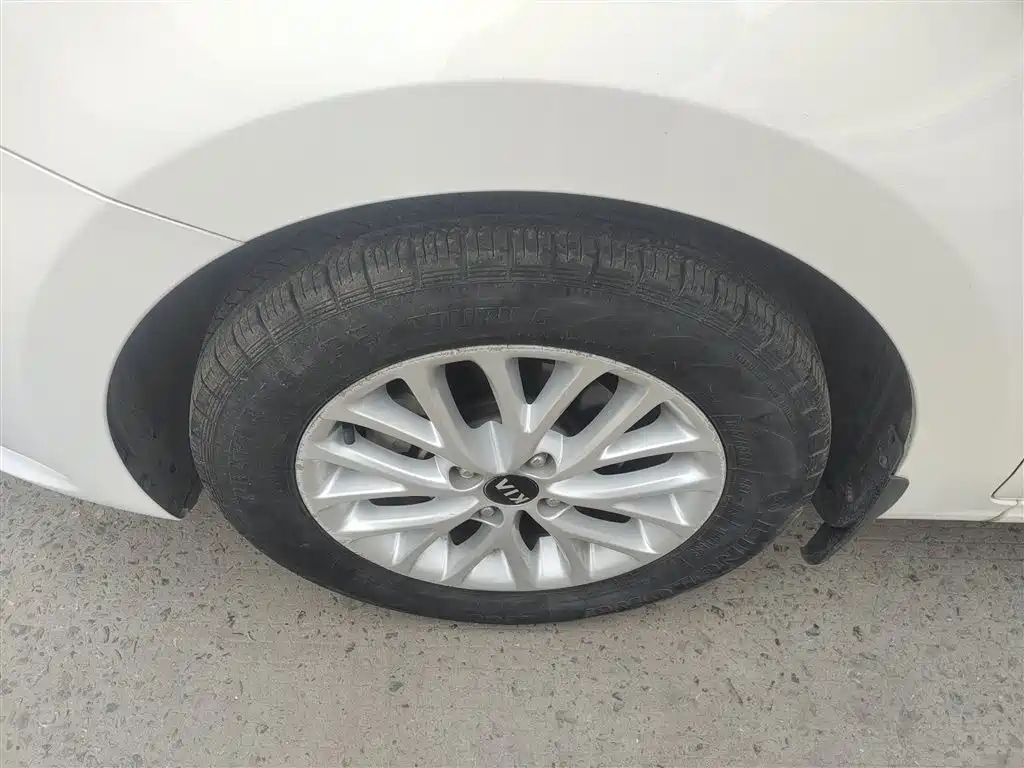 Kia K2 2017 Sedan 1.4L MT 15th Anniversary Special Edition GLS фото 25