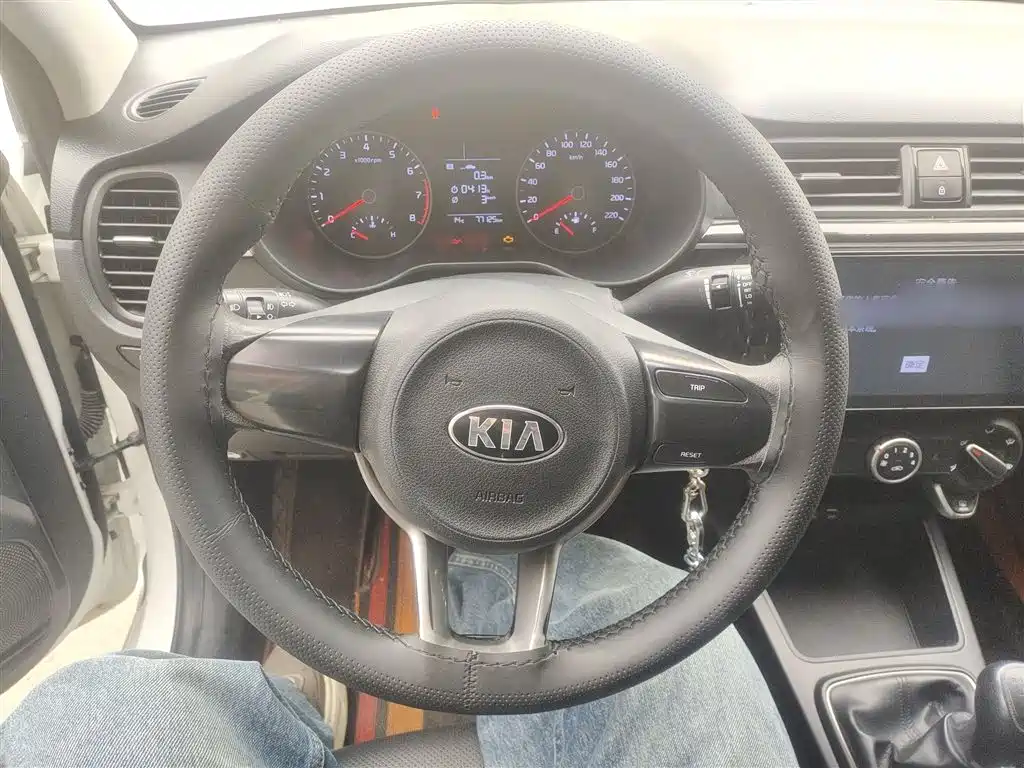 Kia K2 2017 Sedan 1.4L MT 15th Anniversary Special Edition GLS фото 7