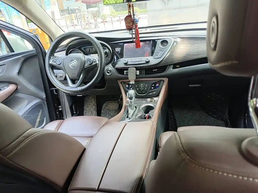 Фото 12 - Buick Envision Plus