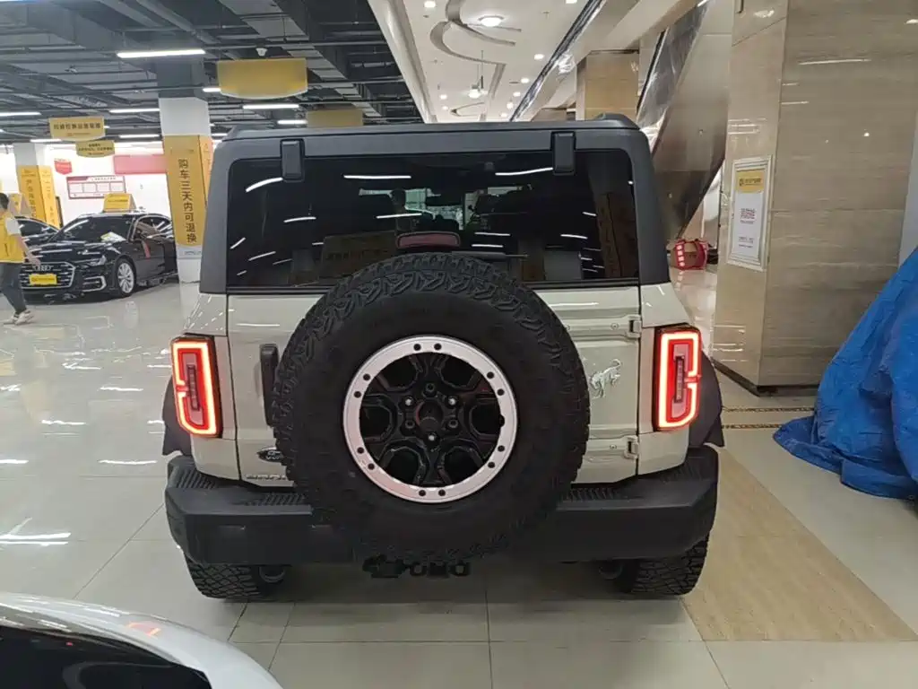 Ford Bronco 2025 2024 2.3T Badlands